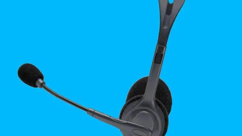 Logitech H111 Stereo Headset with Single 3.5mm Noise-Canceling Mic 